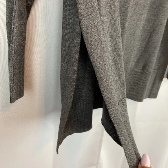 Maison Jules New Women’s Large Gray Cotton Blend Crewneck Side Silts Hem Sweater - Picture 5 of 6